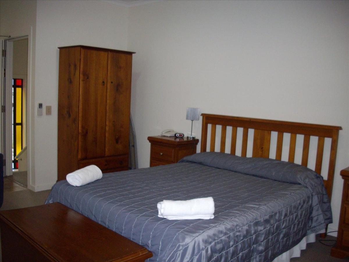 Sahara Motels Dunedin Exterior photo