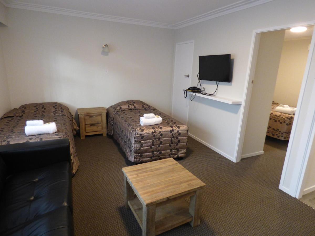 Sahara Motels Dunedin Exterior photo