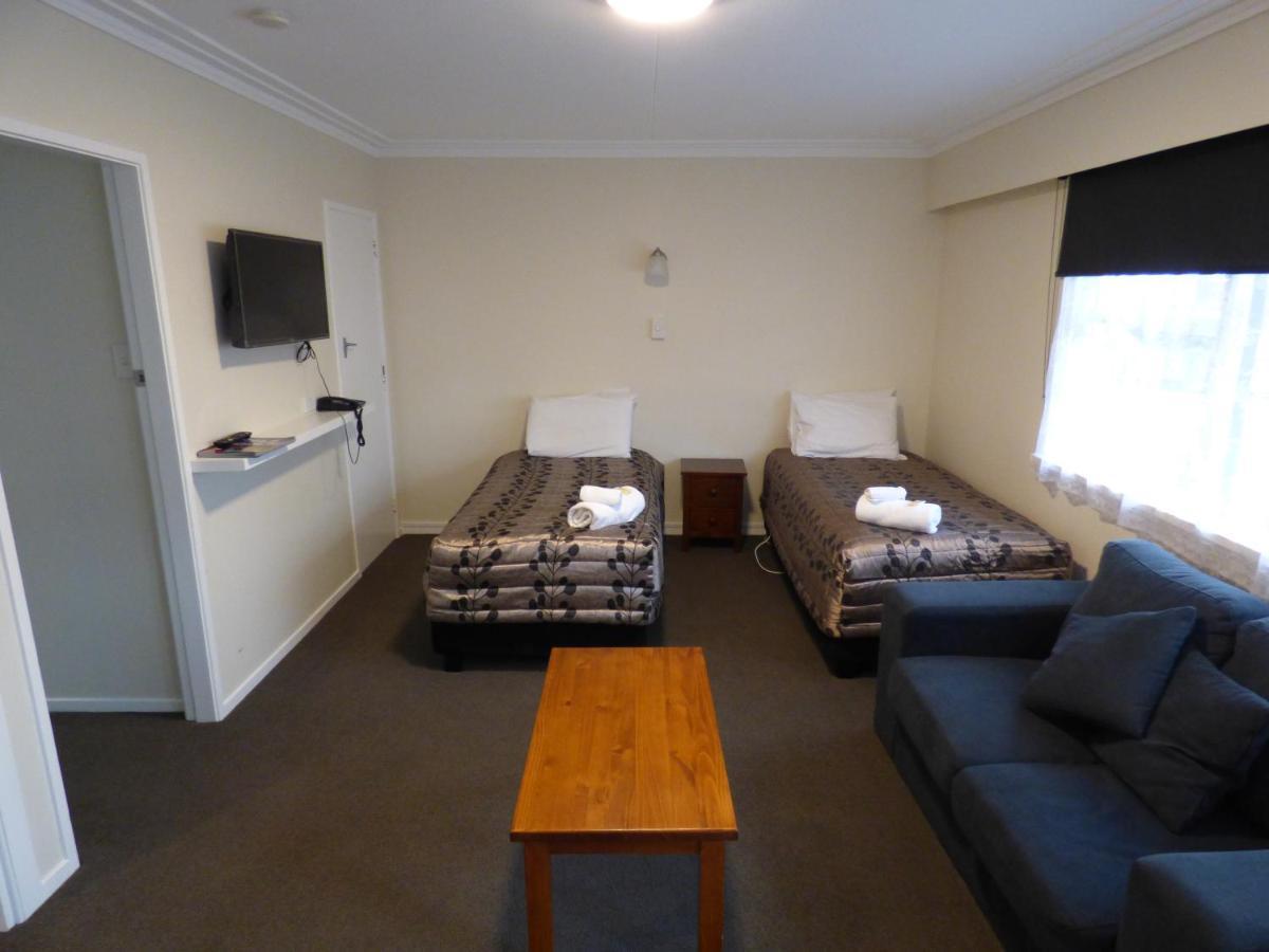 Sahara Motels Dunedin Exterior photo