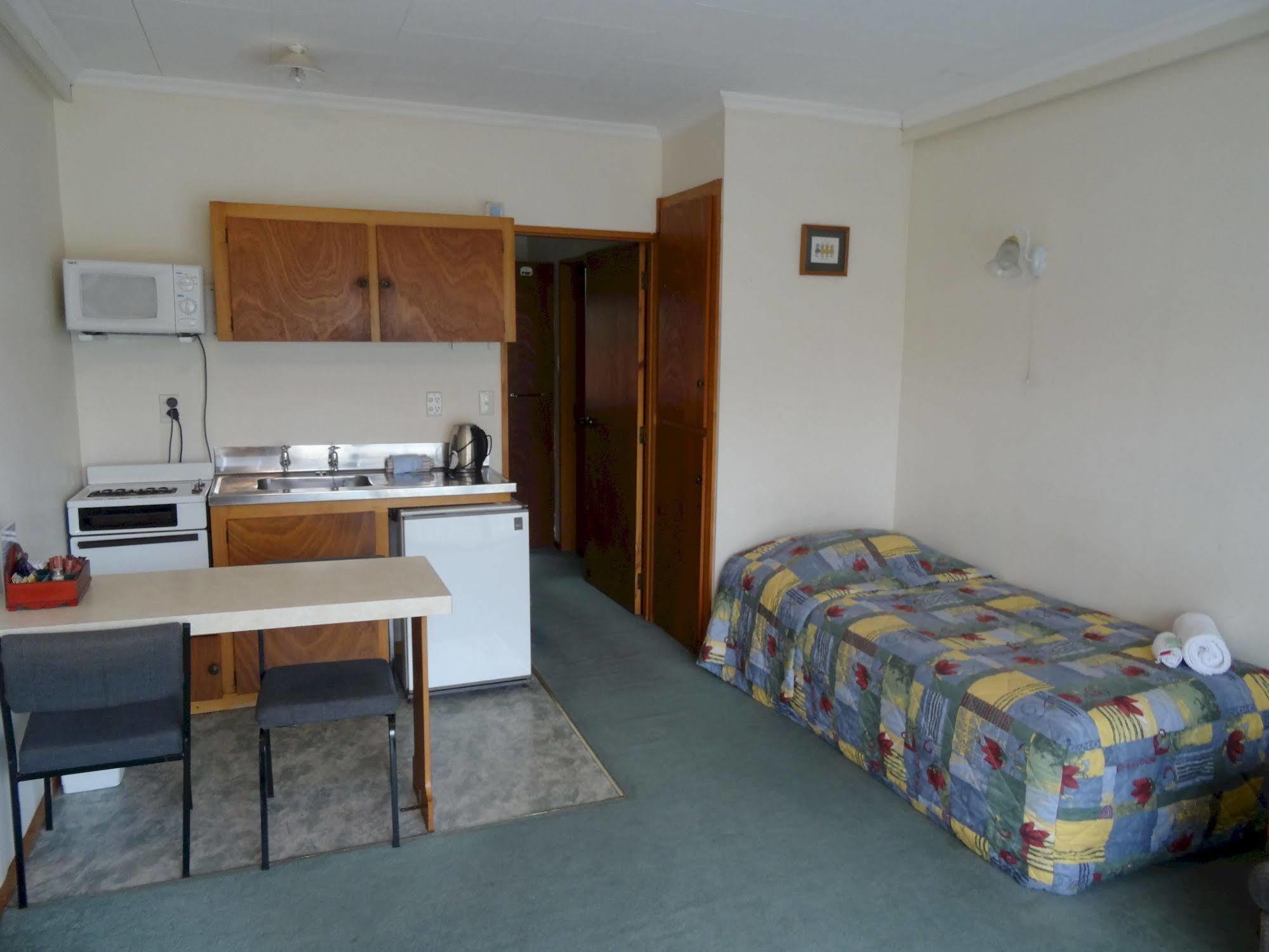 Sahara Motels Dunedin Exterior photo