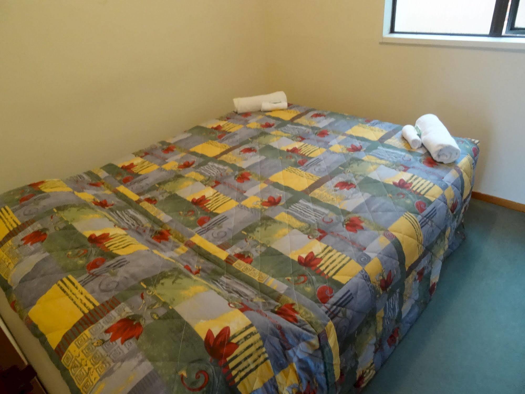 Sahara Motels Dunedin Exterior photo